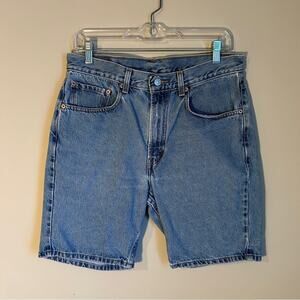 Levi’s Vintage 505 Regular Fit Light Wash 8-Inch Inseam Denim Shorts Size W32